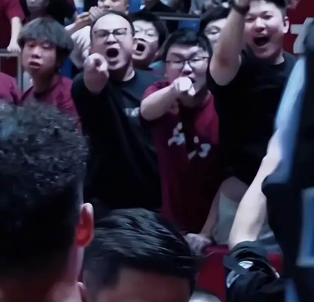 乐鱼体育-11万+5万！CBA又开重磅罚单，事关浙江男篮，真是屋漏偏逢连夜雨